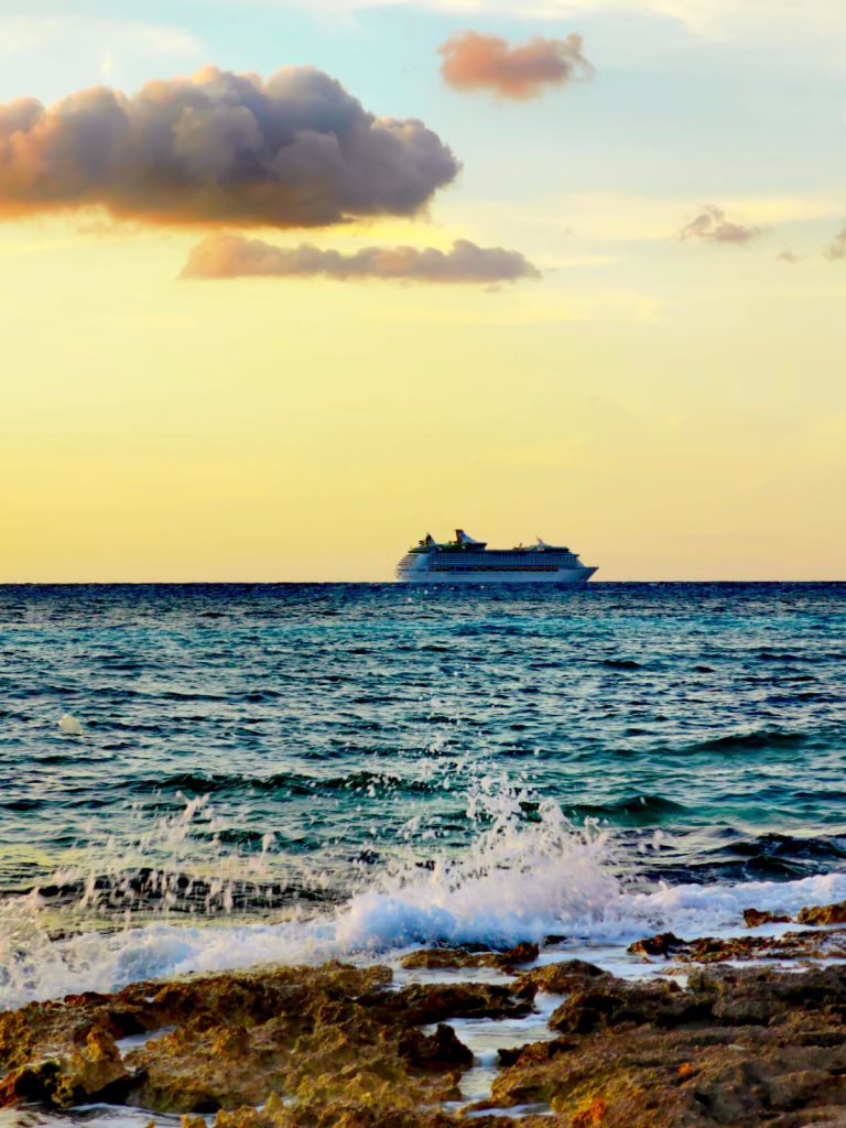 Caribbean Sea, Vista Azul at El Cantil is just right of Ocean